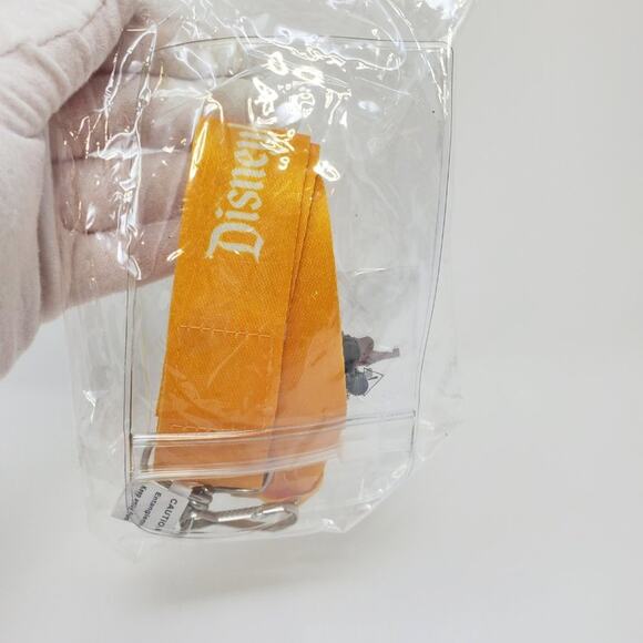 Disney Donald & Daisy Pin and Lanyards Set - Picture 3 of 6